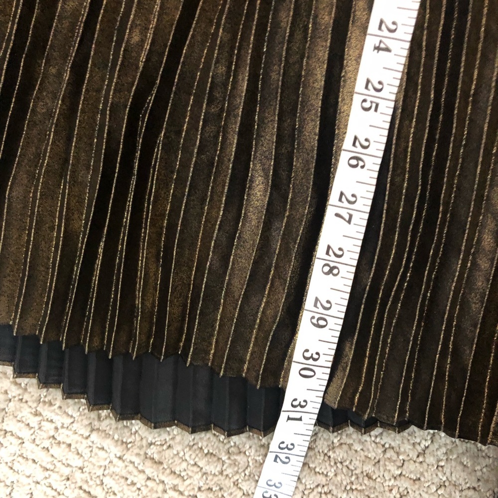 Aritzia Babaton Jude Pleated Midi Skirt - Picture 7 of 8